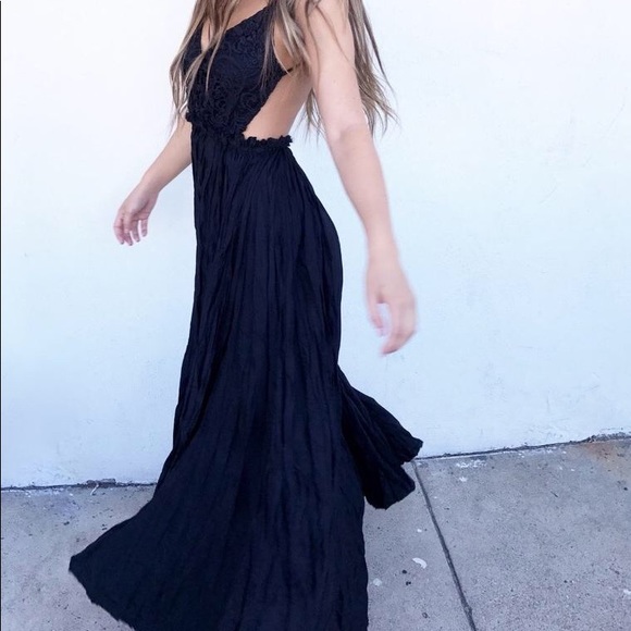 Oliviaceous Ethereal Black Lace Dress - Picture 4 of 7